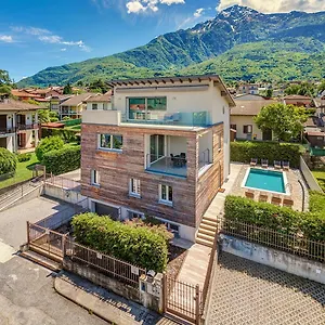 Family With Pool And Amazing Panoramic Penthouse Colico